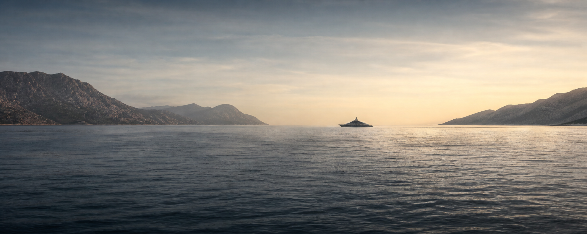 Yachts in Sensitive Waters: Naval Warfare, Sanctions and the Legal Risk of Movement
